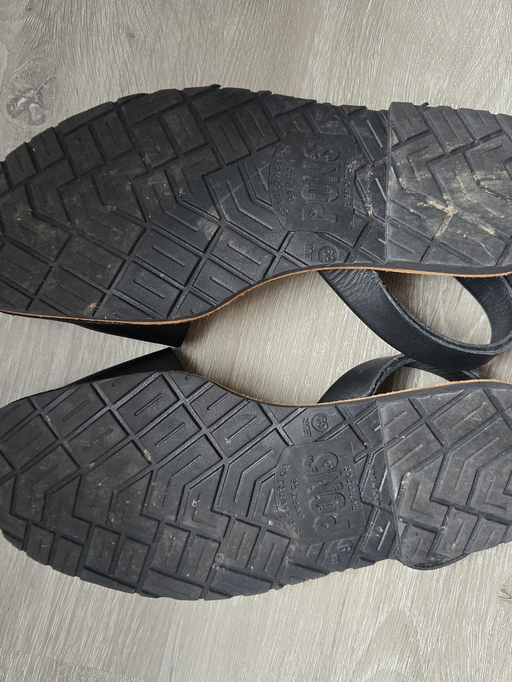 PONS Women's Black Leather Avarca Sandals - Picture 7 of 7